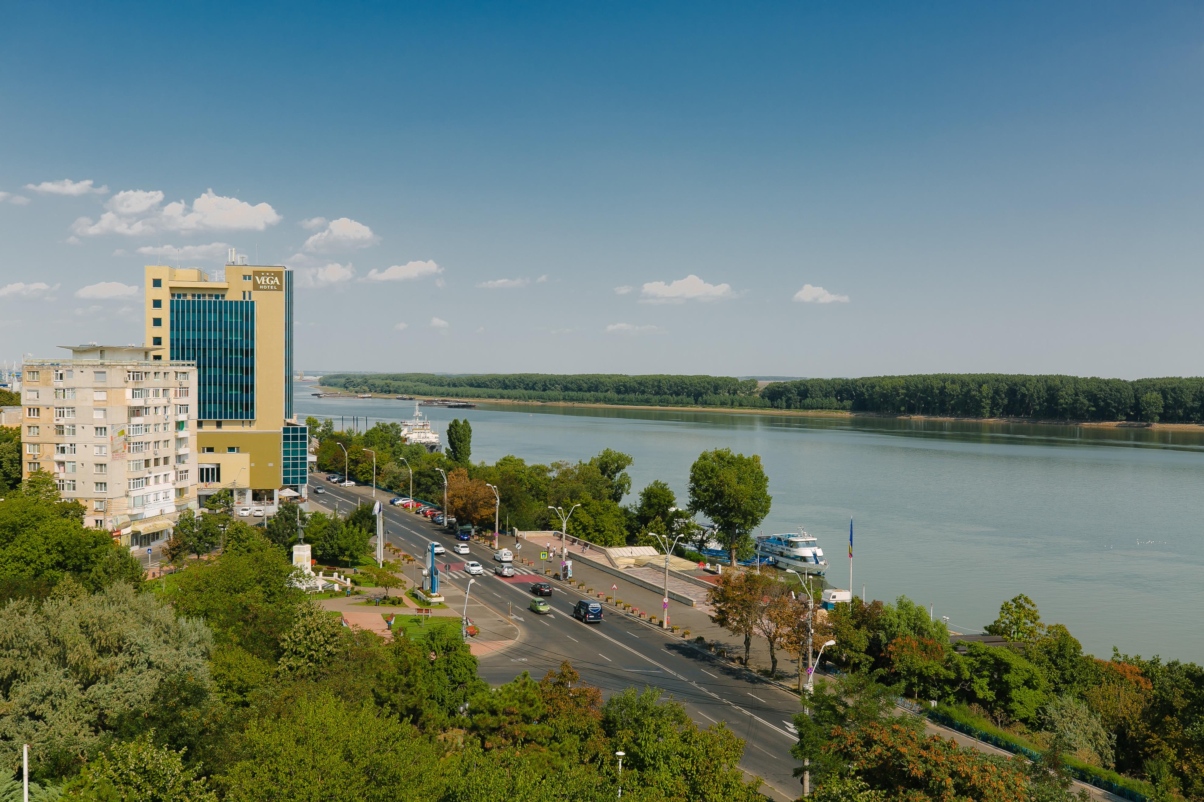 Faleza Hotel By Vega Галац Екстер'єр фото