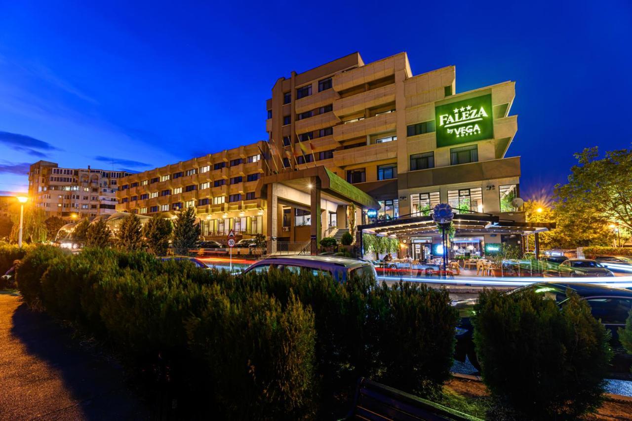 Faleza Hotel By Vega Галац Екстер'єр фото